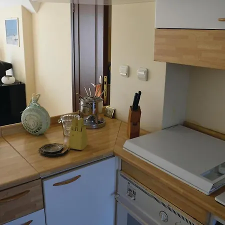 Сasa de vacaciones Four-bedroom Holiday In *